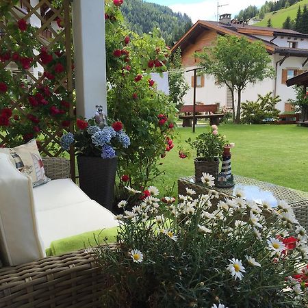 Apartments Vaiolet Santa Cristina Val Gardena Bagian luar foto